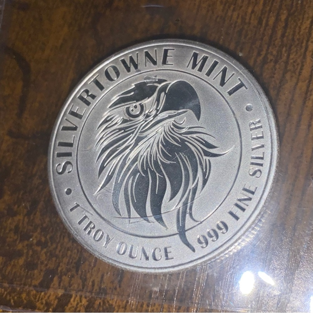 1 oz SilverTowne Mighty Eagle Silver Round (New)